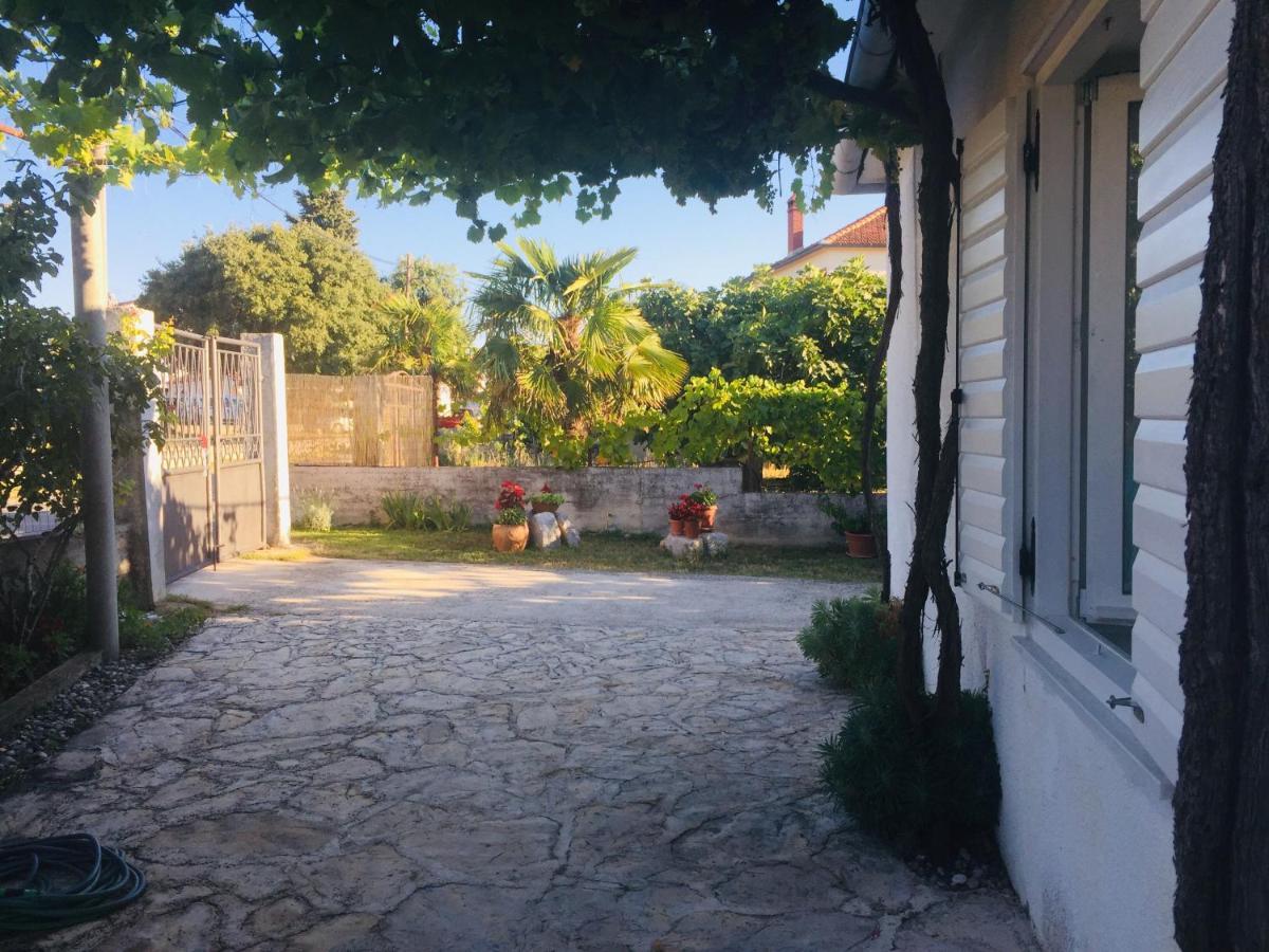 Holiday Home Casa Bianca Sukosan Luaran gambar